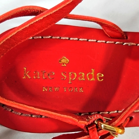 KATE SPADE New York Flowered T-Strap Red Leather Sandals Sz 7 - Picture 4 of 8
